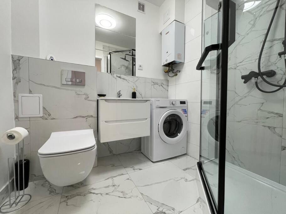 Kalwaryjska Spot Apartment In A Good Location Cracovia Esterno foto